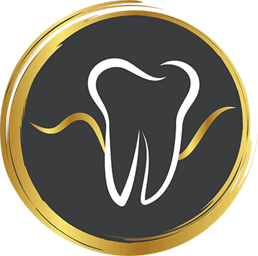 Zahn mit goldenem Zahnfleisch